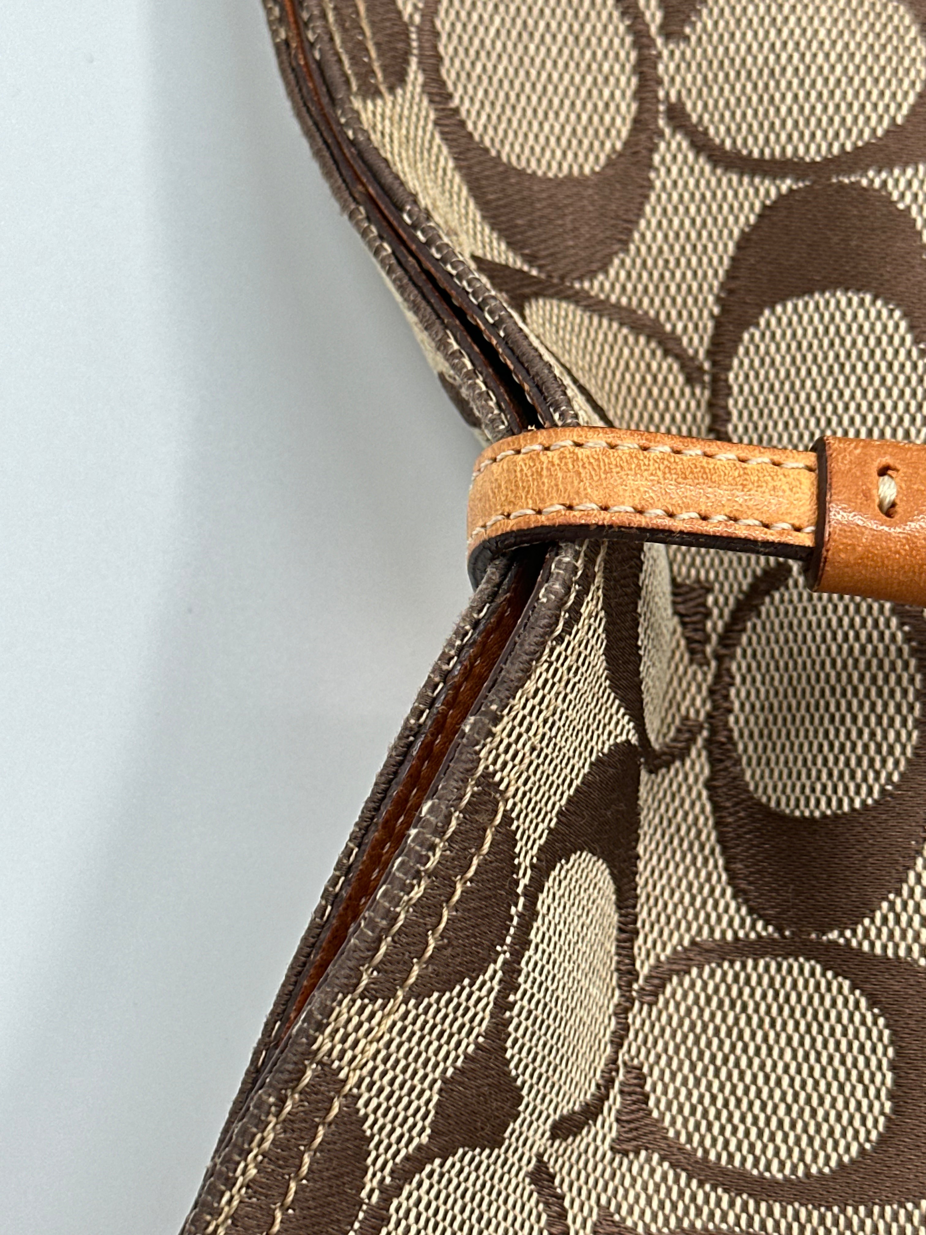 Coach signature clasp hobo bag