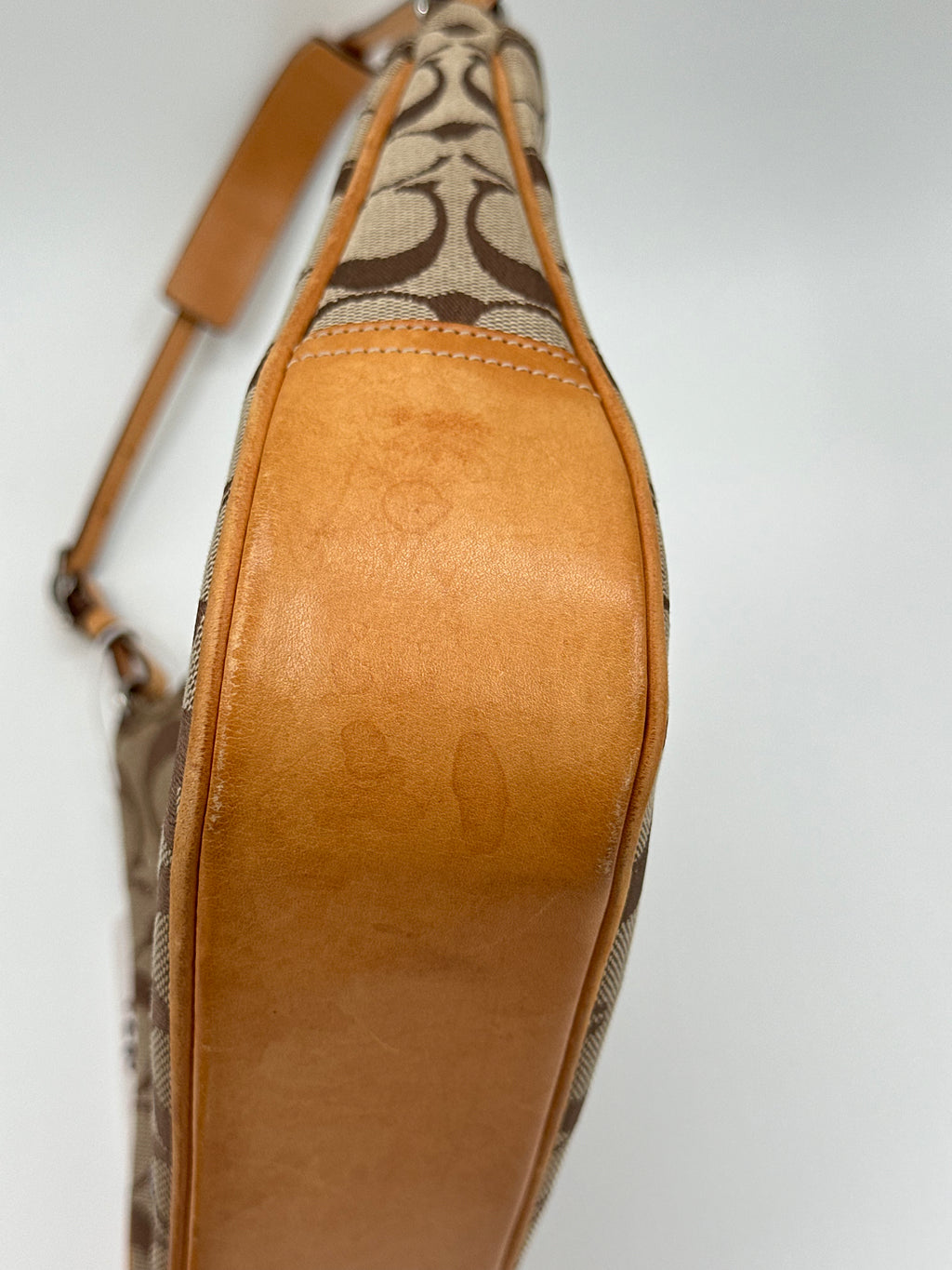 Coach signature clasp hobo bag