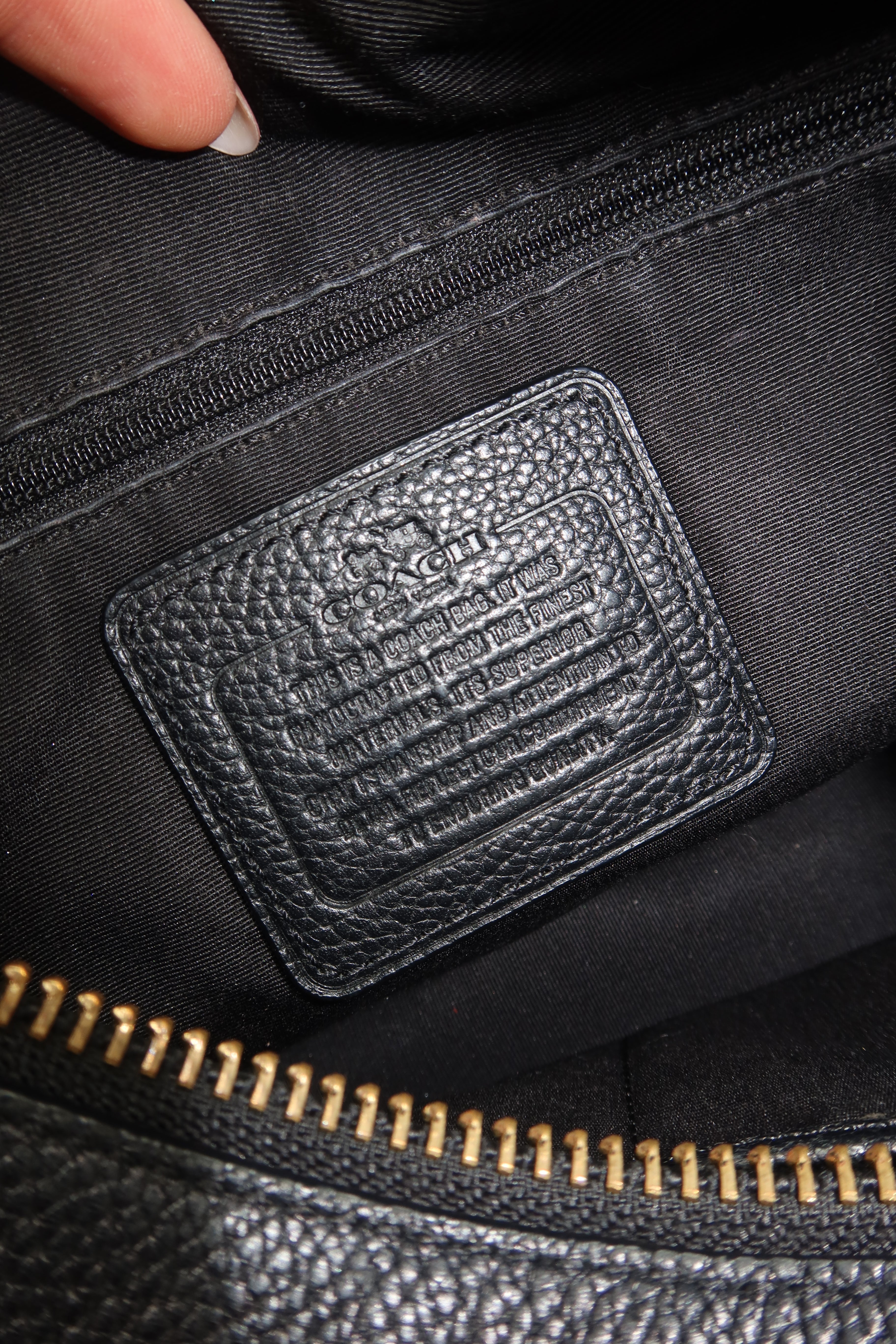 Coach shoulder bag in black